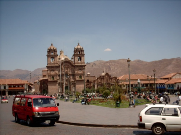 ankunft in cusco. eine wahnsinnsstadt auf 3.500m seehoehe